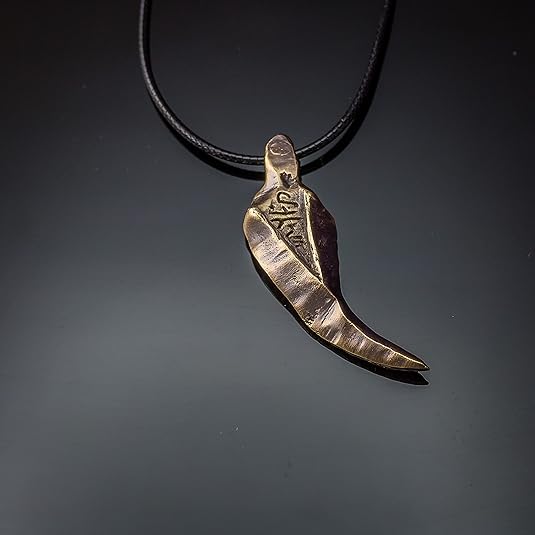 Bloodborne Old Hunter Badge Pendant - image 3
