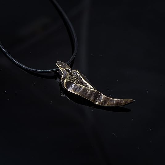Bloodborne Old Hunter Badge Pendant - image 4