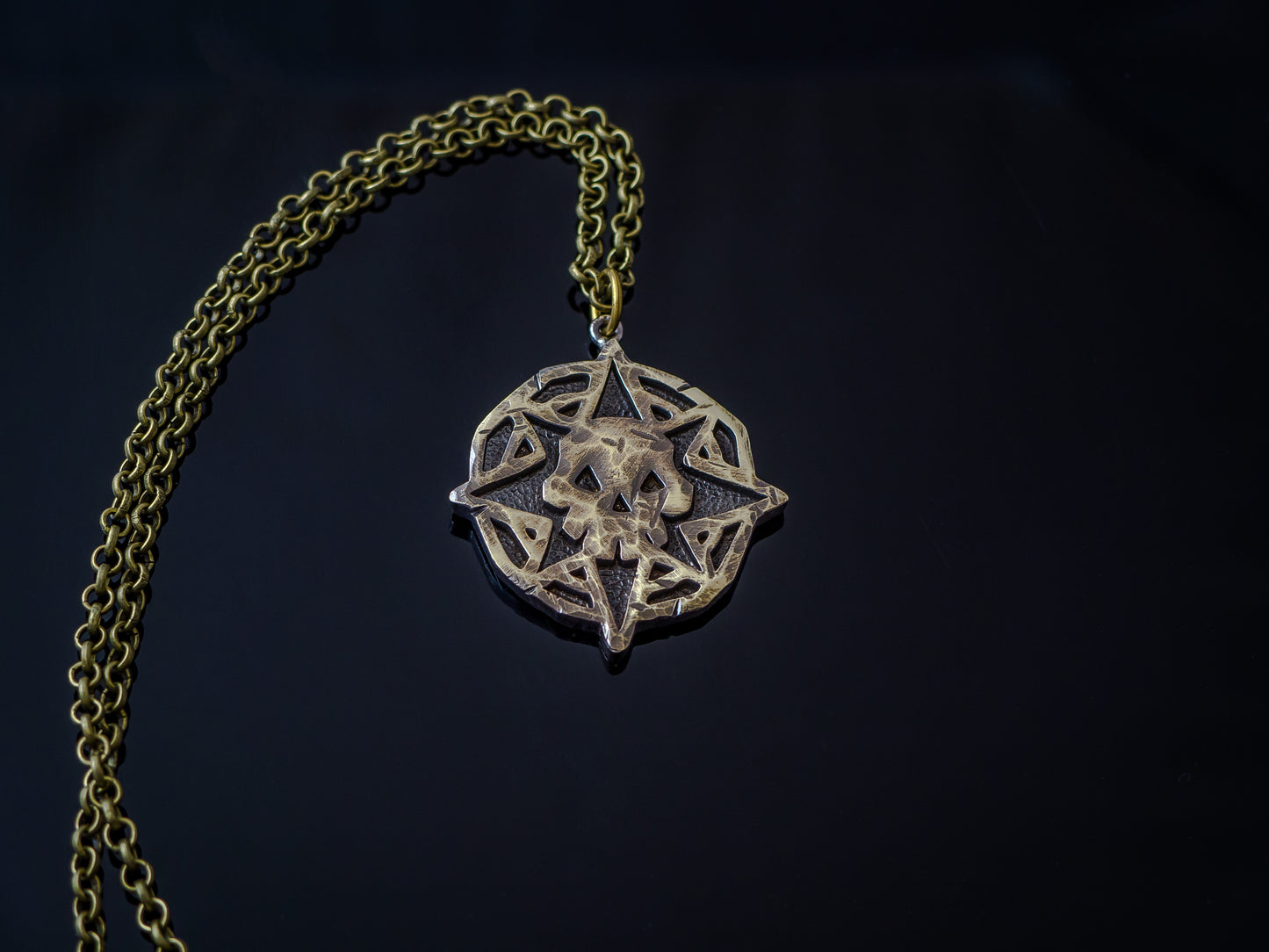 Sea of Thieves Vanguard Pendant